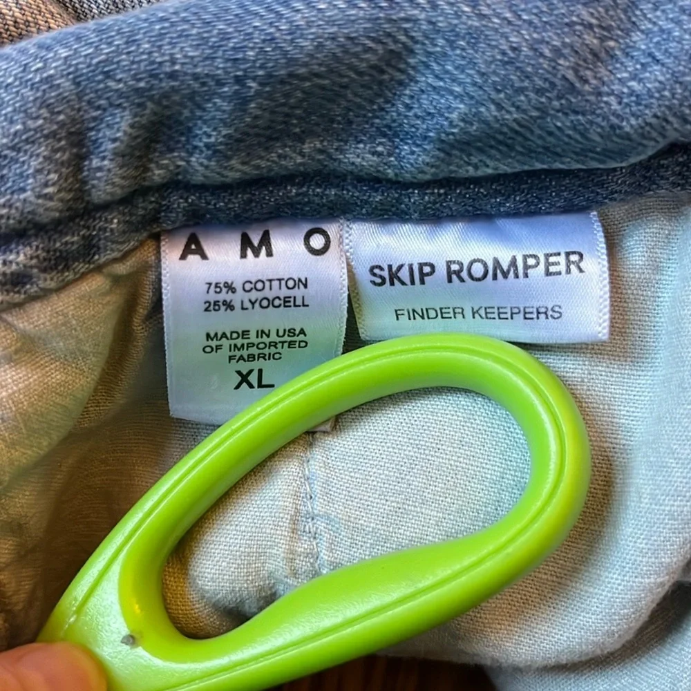 AMO Denim Skip Romper short sleeve light wash XL NWT casual carefree - Picture 9 of 16